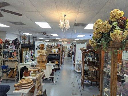 RMB's Arts & Antiques