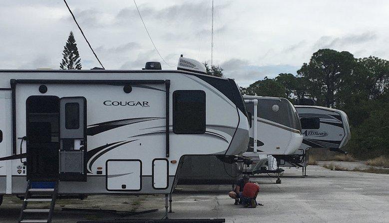 Henkel's RV