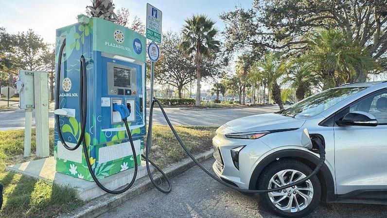 Shell Recharge Charging Station