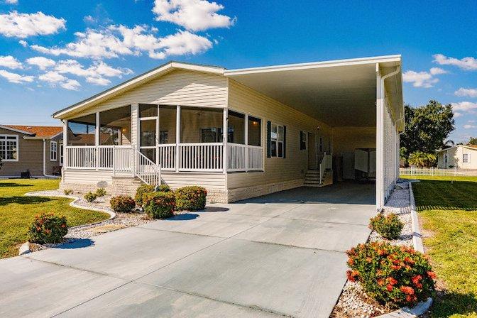 LeeCorp Homes North Port Sales Office
