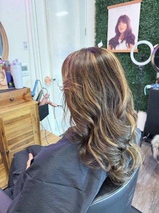 Hollywood Hair by Robin
