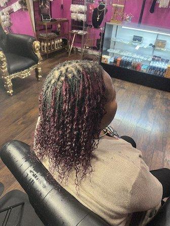 Queenlandy beauty store LLC