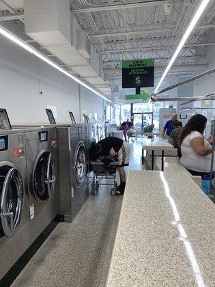 Sunny Bubbles Laundry