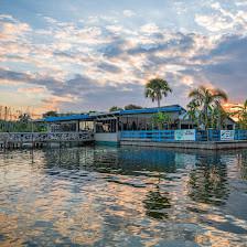 Tanners Lakeside Restaurant & Bar