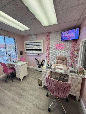Custom Claws Beauty Spa