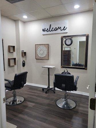Grand Salon & Suites