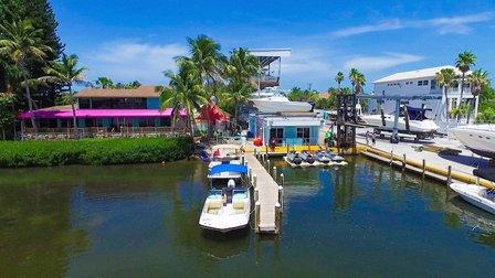 Suntex Boat Rental - Bayfront Marina
