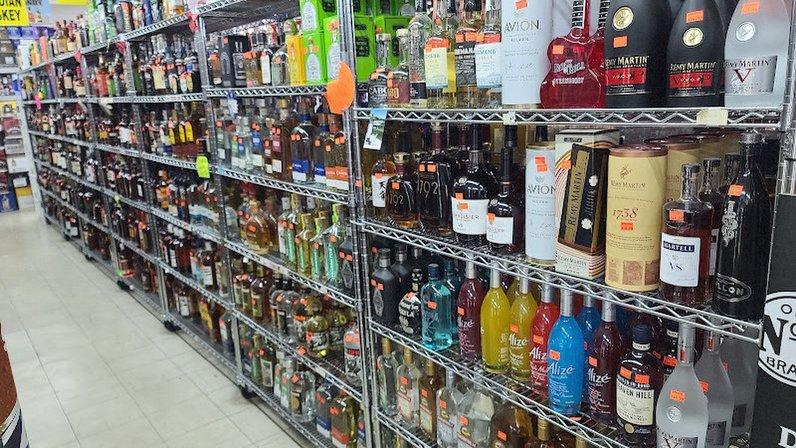 Stop N Pic Liquor store