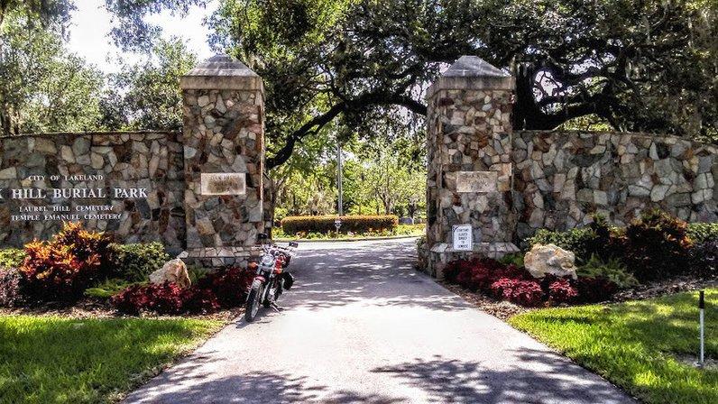 Oak Hill Burial Park
