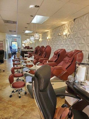 D K Nail & Spa