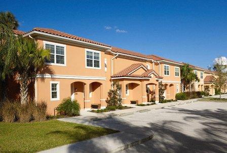 Regal Oaks Resort Vacation Townhomes by IDILIQ