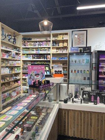 umKAVA X VAPERIOR SMOKESHOP