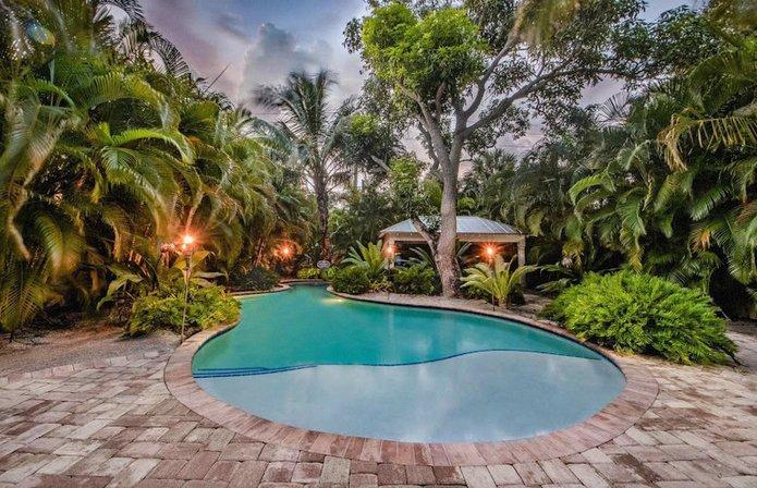 Agnelli Pools & Construction
