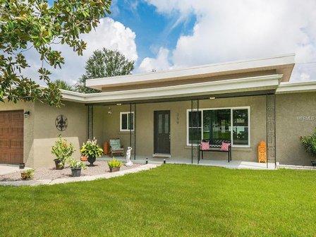 Roberta Tengerdy and Carolyn Barker Collins,Premier Sotheby's International Realty