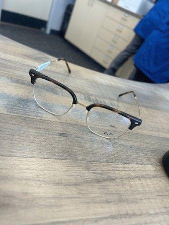 Eyeglass World