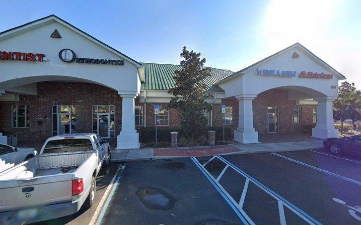 South Lake Anesthesia Services Pa: Hughes Julie Holla MD