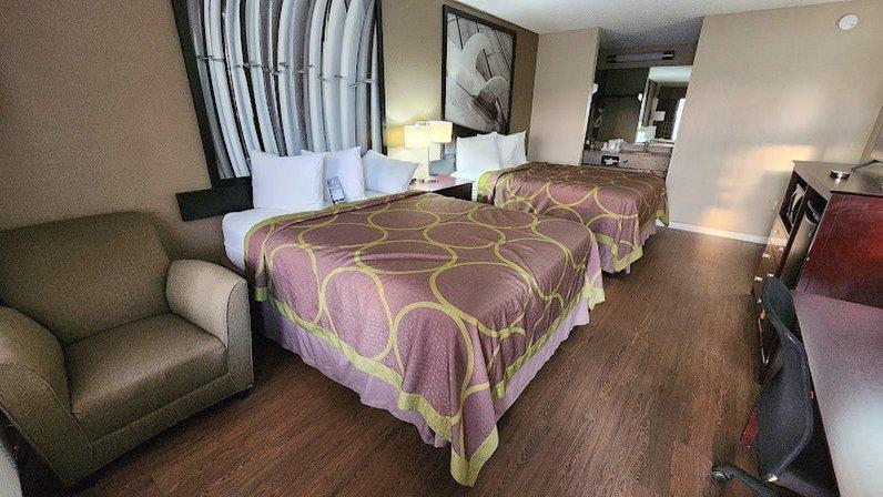 Super 8 by Wyndham Ellenton Bradenton Area