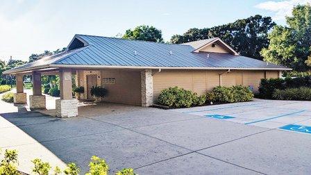 Kingdom Hall of Jehovah’s Witnesses--Bradenton East English, Grand Harbour, & Lake Manatee Spanish
