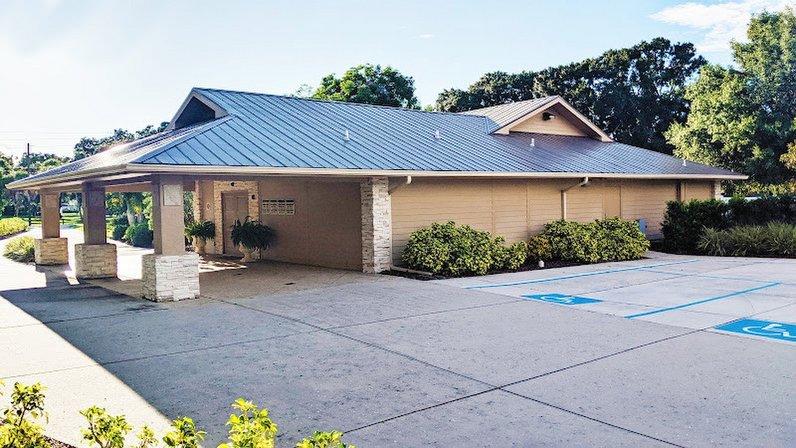 Kingdom Hall of Jehovah’s Witnesses--Bradenton East English, Grand Harbour, & Lake Manatee Spanish