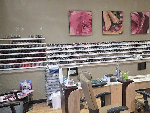 Labelle Nails and Spa