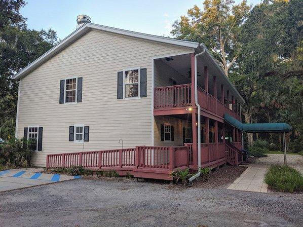 Chassahowitzka Hotel