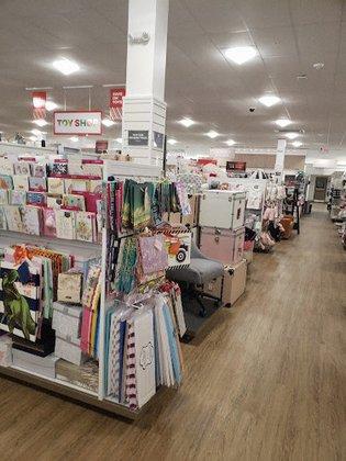 Paradise Bay Shopping Center