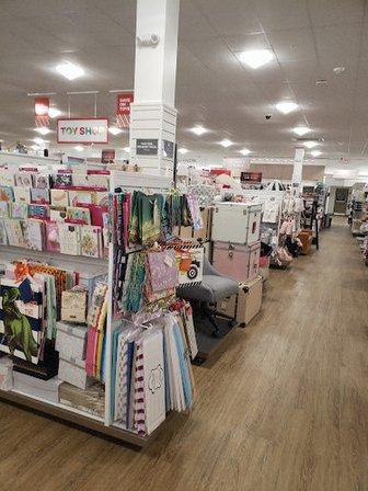 Paradise Bay Shopping Center