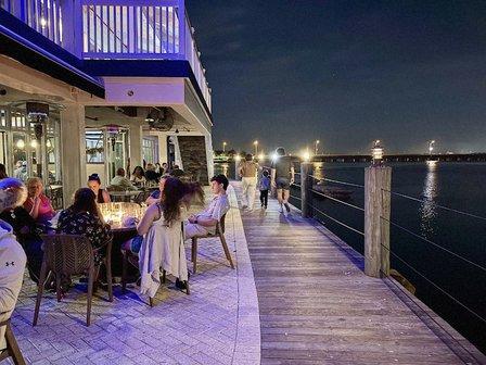 Riverhouse Waterfront Restaurant