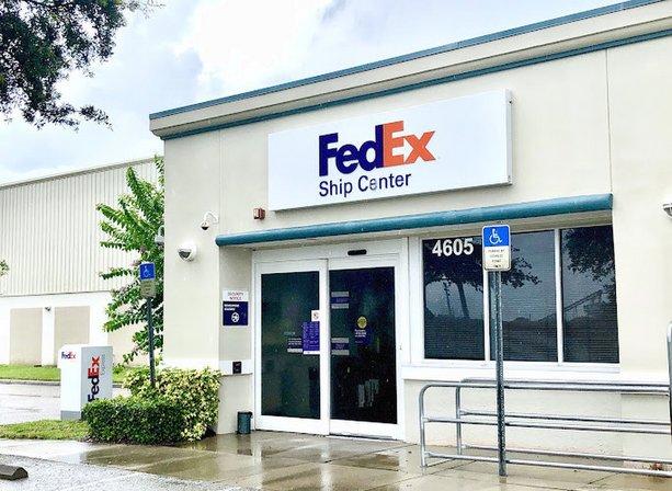 FedEx Ship Center