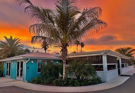 Lo’ Key Island Grille