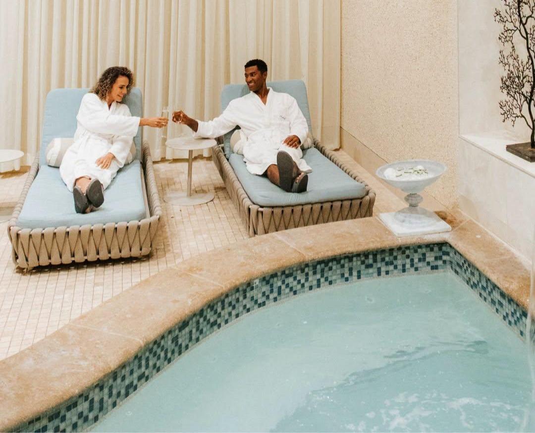 На зображенні може бути: басейн та текст «Take a Spa Day»