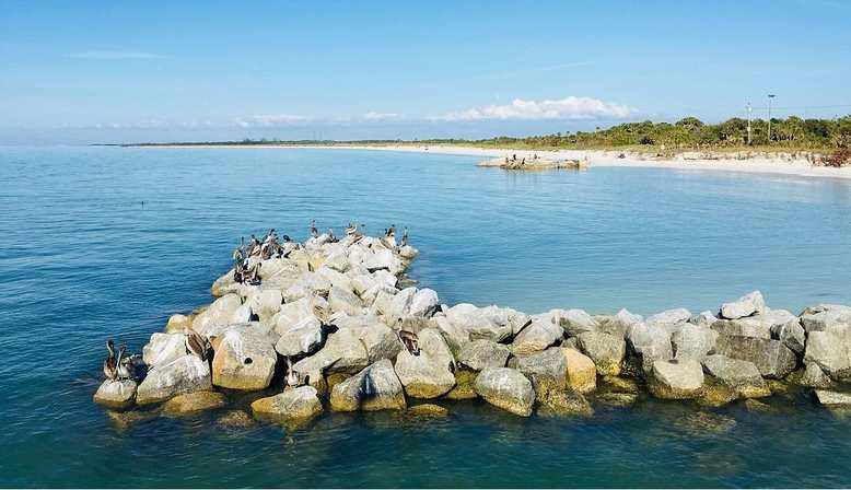 Among Pirate Legends and Mangrove Islands