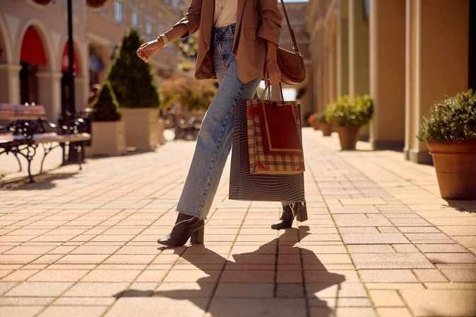 Beat the Heat (and the Prices): How to Shop Seasonal Sales