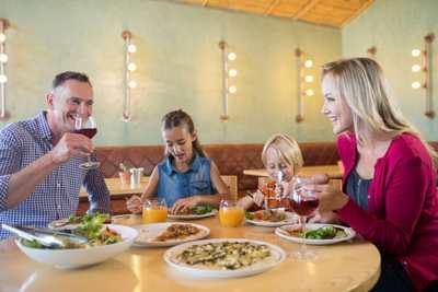 Finding the Right Restaurant for a Stress-Free Family Dinner
